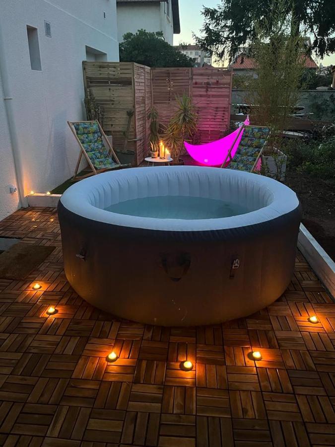 Superbe Appartement Avec Jacuzzi Avec Jardin Prive Lyon Exteriör bild